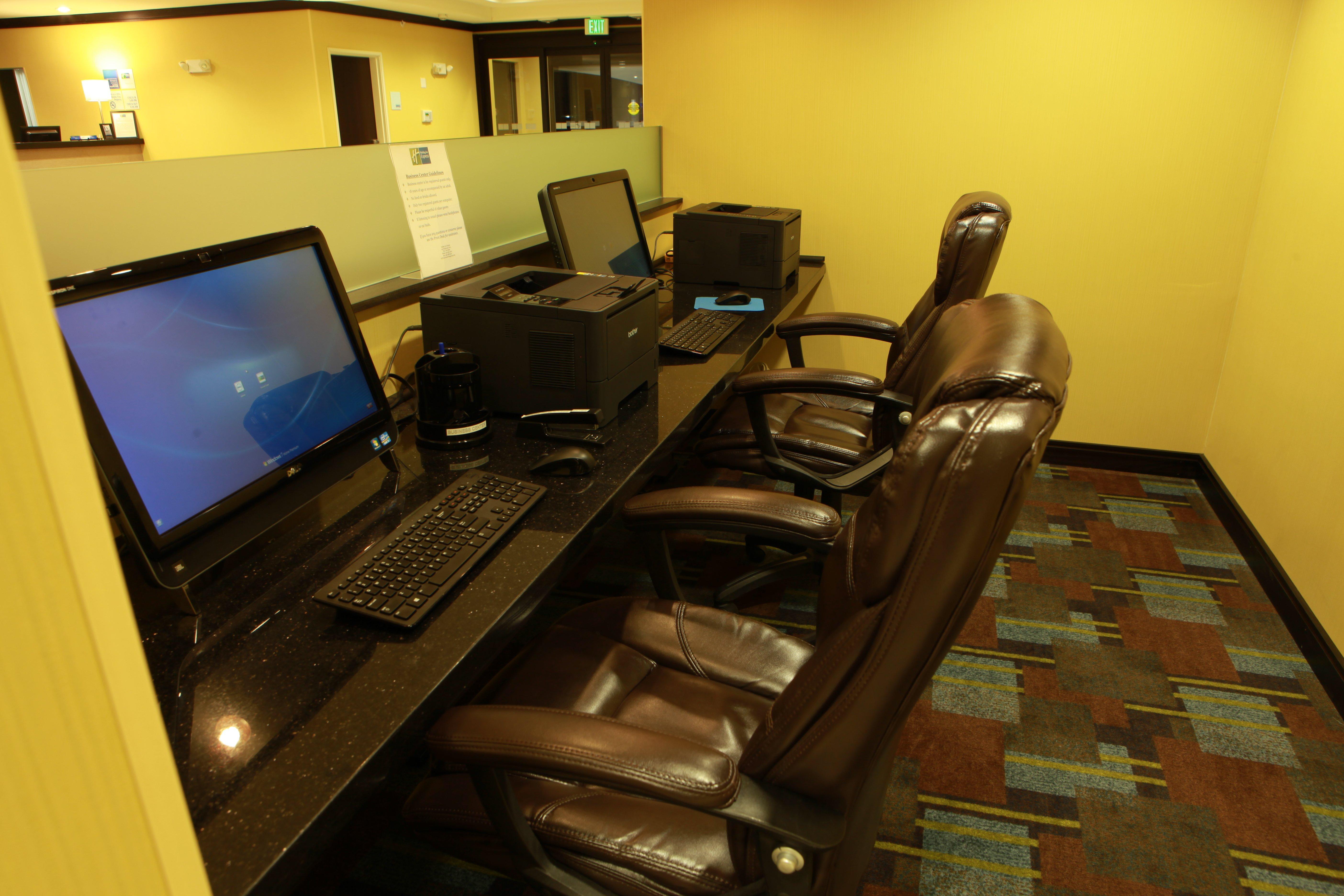 Holiday Inn Express And Suites Detroit North-Troy By Ihg Buitenkant foto