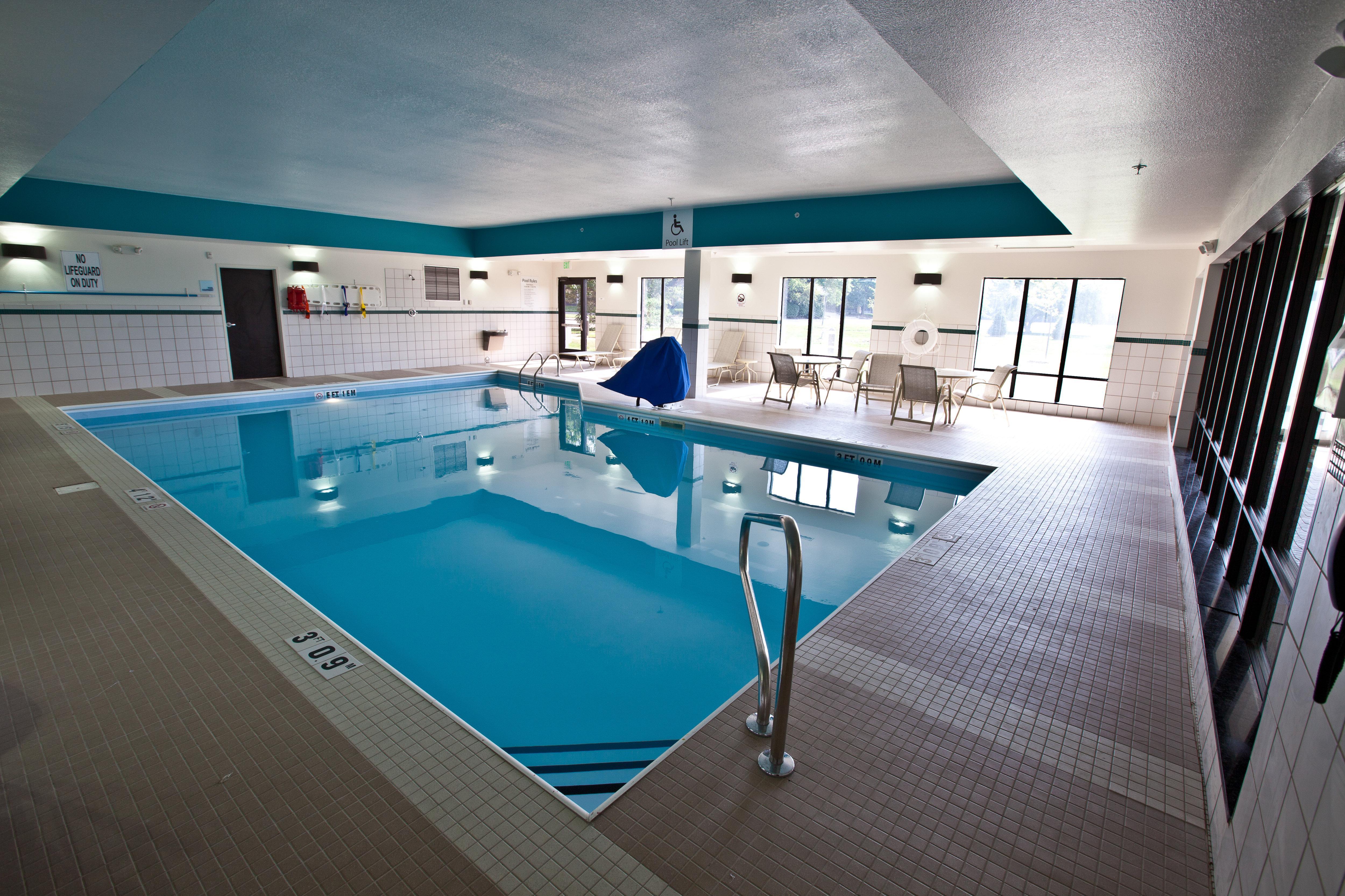 Holiday Inn Express And Suites Detroit North-Troy By Ihg Buitenkant foto
