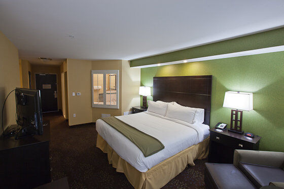 Holiday Inn Express And Suites Detroit North-Troy By Ihg Buitenkant foto